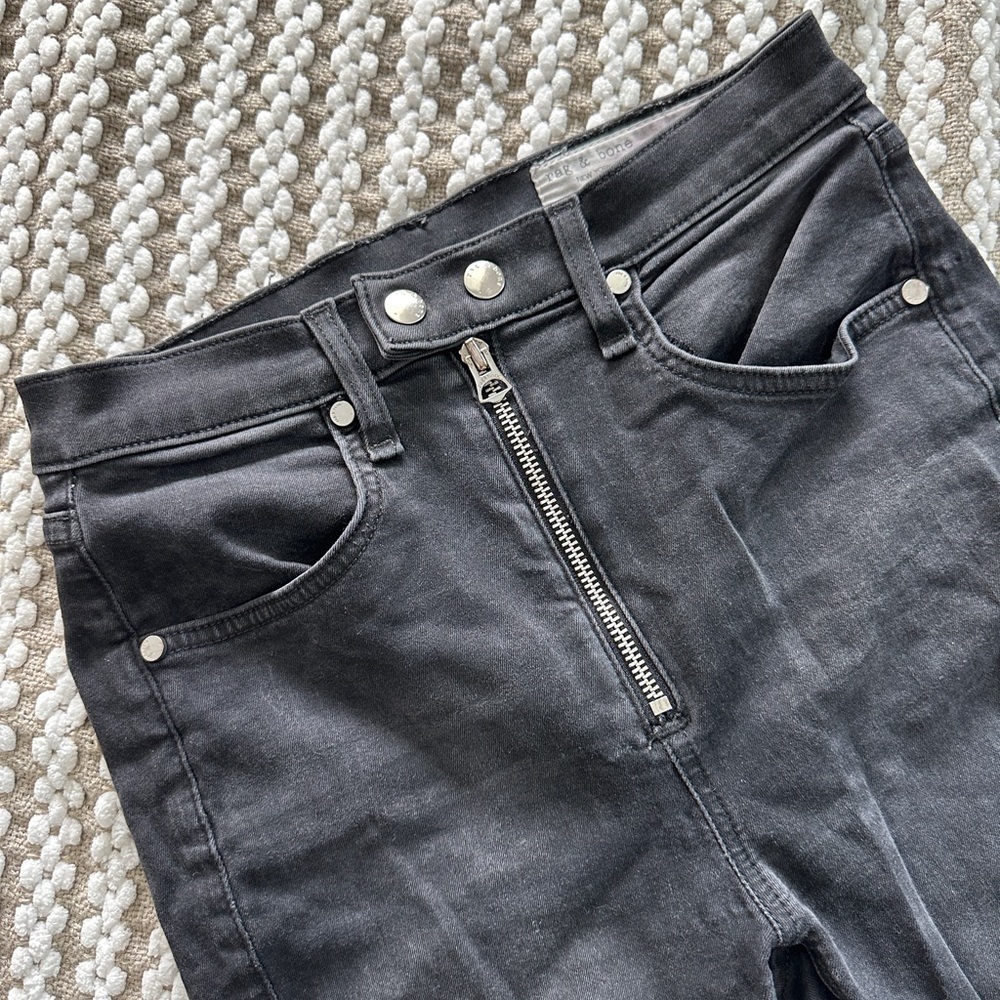 Rag and bone skinny jeans, size 26 preowned high waisted - Picture 3 of 7